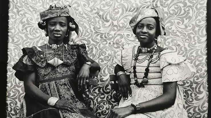 ‘The African Lookbook’; How Catherine E. McKinley Documented 100 years Of African Women’s Influence On Fashion
