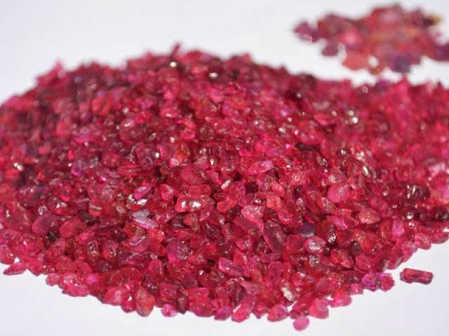 How 14 tons of gems have been Illegally exported from Mozambique since January 2021
