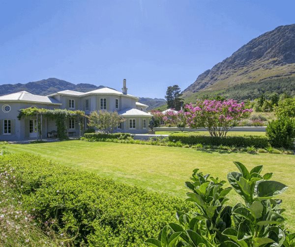 There is a booming demand for south African Luxury homes, Real estate agents say