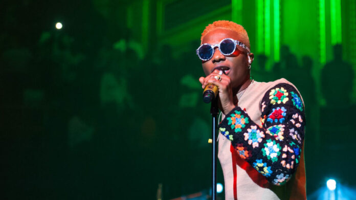 Nigerian Afrobeats Superstar Wizkid Becomes First African To Recieve $1 Million For A Show | I LOVE AFRICA