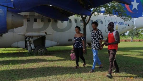 Ghanaian Artist Repurpose Used Planes Into Classrooms To Offer Free Education