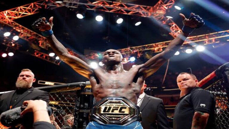 Israel Adesanya knocks out Pereira to regain UFC middleweight title