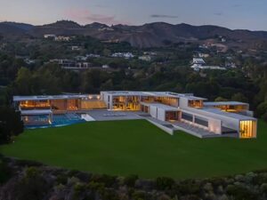 Beyoncé and Jay-Z Make History with $200 Million Purchase of California's Most Expensive Home