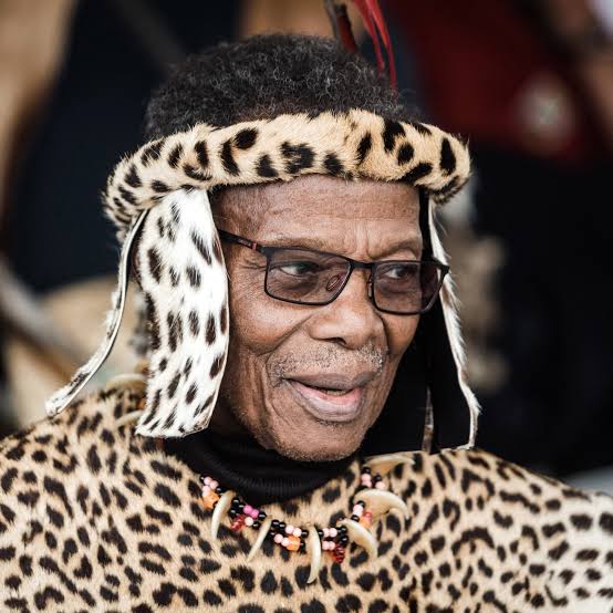 South African Leader and Zulu Prince, Mangosuthu Buthelezi, Dies at the Age of 95