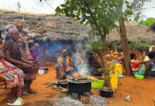 African Village Life: Traditions, Daily Living, Culture and Modern Change African Village Life